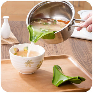 Creative Kitchen Accessories Silicone Funnel Cooking Tools Kitchen Gadgets Pot Pan Cusine Kitchen Utensils To Spills Deflector